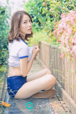 美女被揉胸